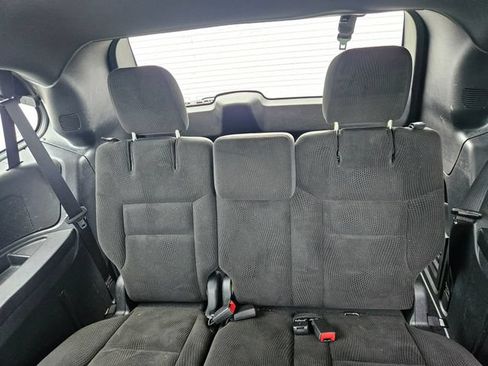 Used 2019 Dodge Grand Caravan SE FWD image 23