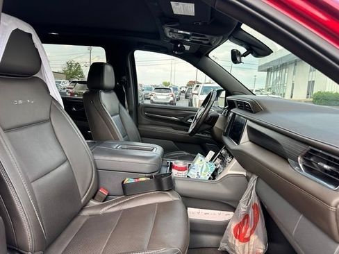 Used 2021 GMC Yukon Denali w/ Denali Premium Package RWD image 10
