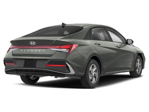 New 2026 Hyundai Elantra SE FWD image 2
