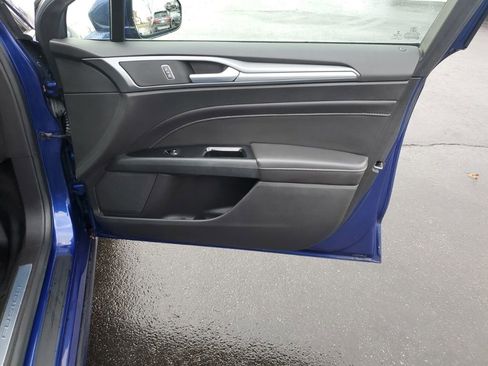 Used 2014 Ford Fusion Titanium image 32