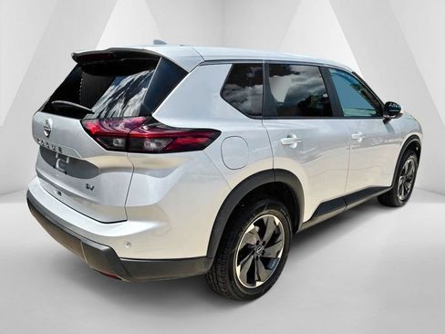 Used 2024 Nissan Rogue SV FWD image 7