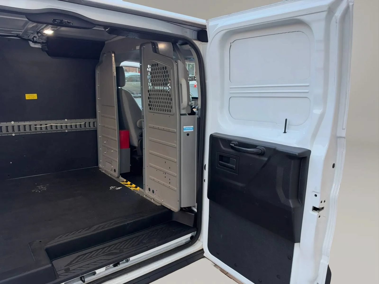 Used 2019 Ford Transit 250 130 Low Roof RWD image 17