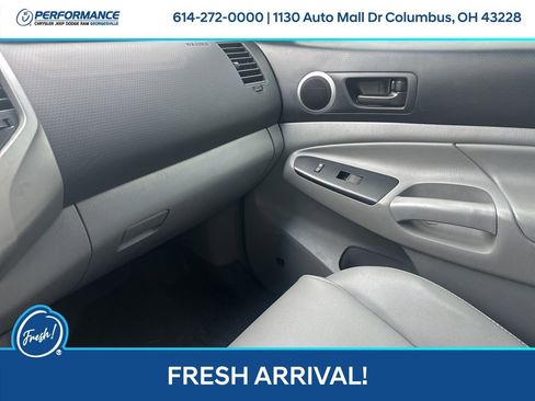 Used 2014 Toyota Tacoma 4x4 Double Cab image 24