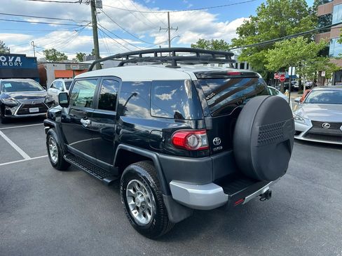 Used 2012 Toyota FJ Cruiser 4WD w/ Upgrade Pkg image 5