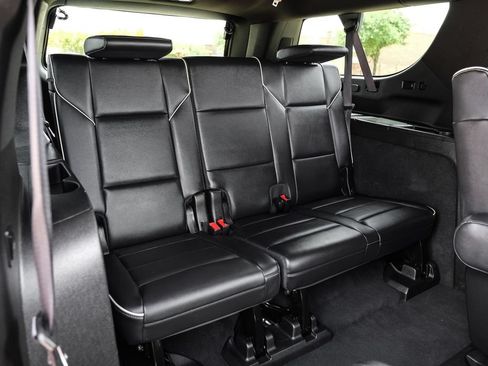 Used 2021 Cadillac Escalade ESV Sport w/ Driver Assist Tech Package AWD/4WD image 44