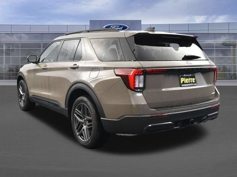 New 2026 Ford Explorer ST-Line w/ ST-Line Street Pack AWD/4WD image 7