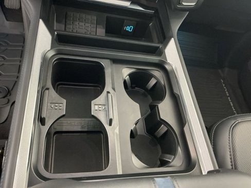 Used 2025 Ford F450 Platinum w/ FX4 Off-Road Package image 23