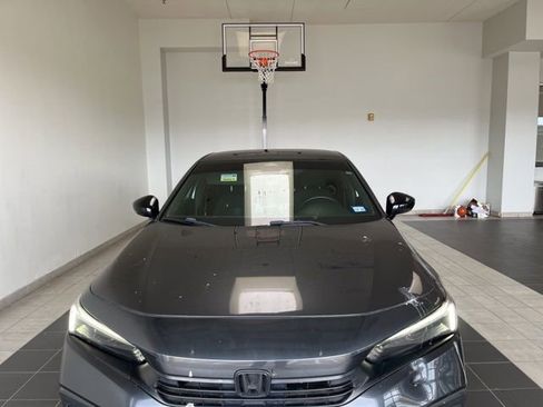 Used 2022 Honda Civic Sport image 3