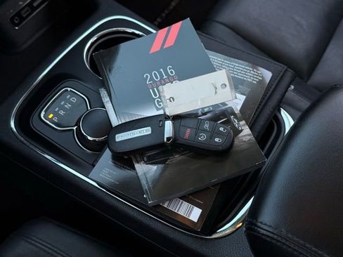 Used 2016 Dodge Durango Limited w/ Nav & Power Liftgate Group image 7