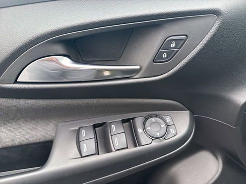 Used 2025 Buick Envista Preferred image 17