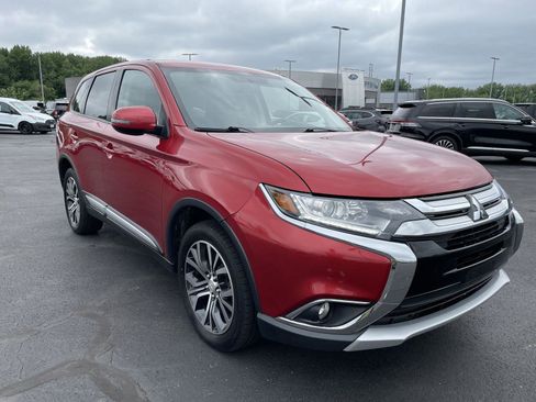Used 2018 Mitsubishi Outlander SE AWD/4WD image 7