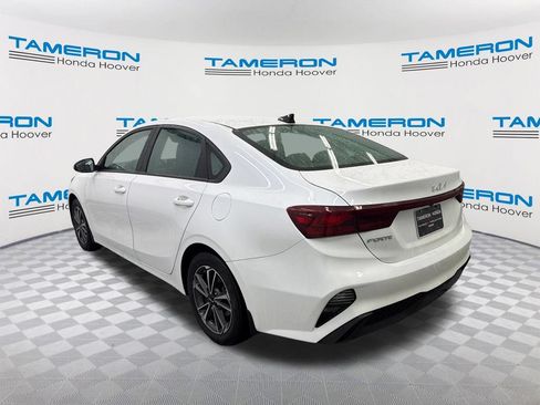 Used 2024 Kia Forte LXS w/ LXS Technology Package FWD image 3