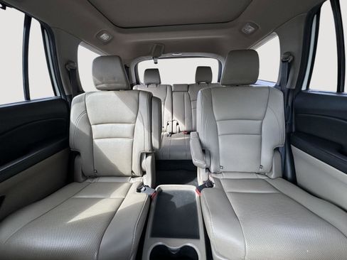 Used 2017 Honda Pilot Elite image 13