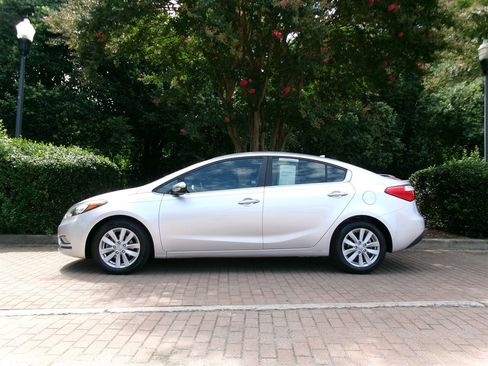 Used 2014 Kia Forte EX FWD image 4