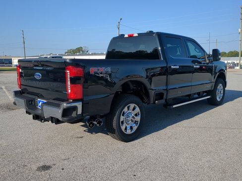 New 2026 Ford F250 Lariat w/ Chrome Package image 3