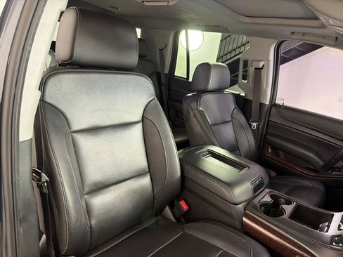 Used 2019 GMC Yukon SLT w/ Premium Edition AWD/4WD image 27