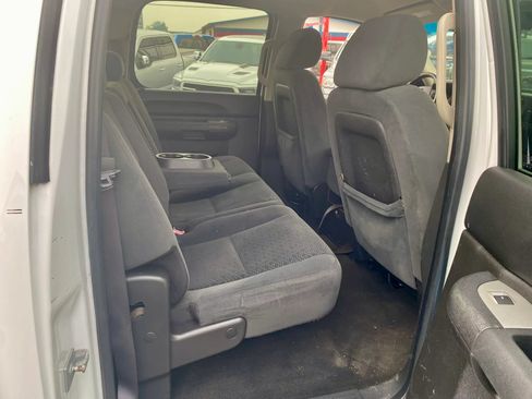 Used 2008 Chevrolet Silverado 2500 LT w/ 1LT Convenience Package AWD/4WD image 15