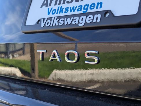 New 2026 Volkswagen Taos SE image 30