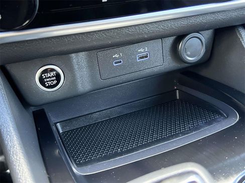 Certified 2023 Nissan Rogue S image 17