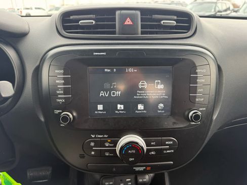 Used 2019 Kia Soul Base w/ Option Group 020 image 12