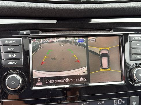 Used 2019 Nissan Rogue SL w/ Premium Package image 15