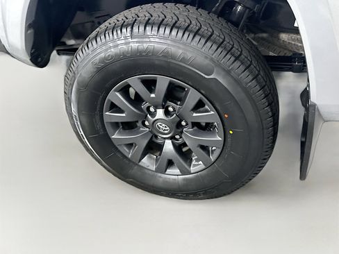 Used 2023 Toyota Tacoma SR5 image 11