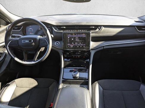 Certified 2024 Jeep Grand Cherokee L Altitude image 16