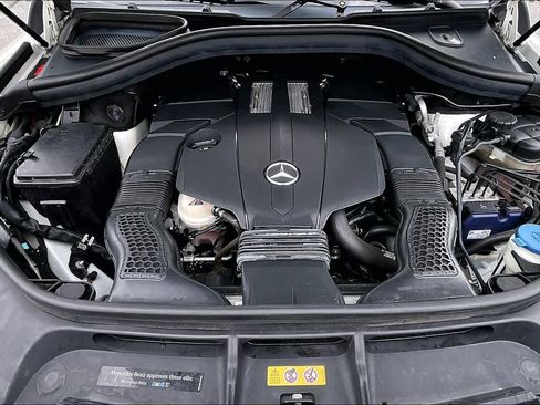 Used 2017 Mercedes-Benz GLS 450 4MATIC image 32