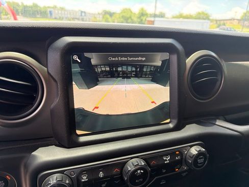 Used 2021 Jeep Gladiator Sport AWD/4WD image 20