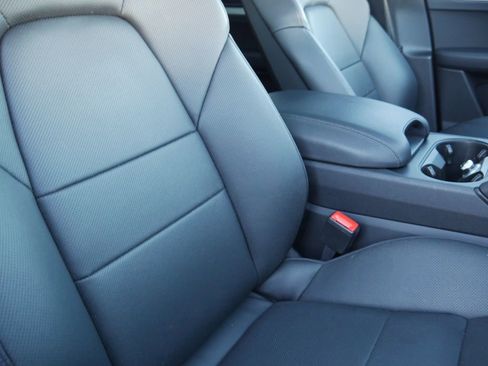 Used 2024 Porsche Cayenne image 32