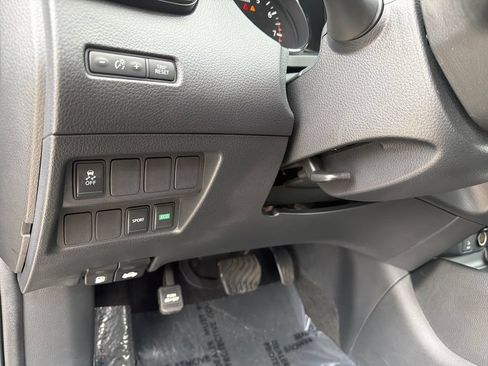Used 2017 Nissan Rogue S FWD image 21