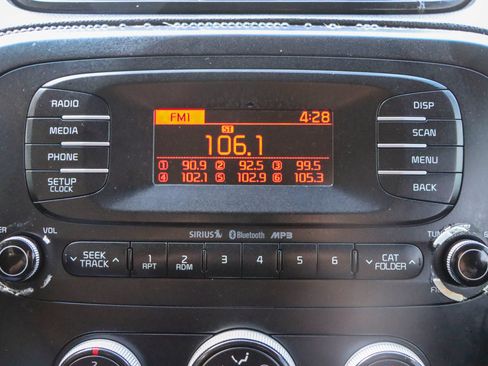 Used 2016 Kia Soul FWD image 30