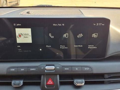 Used 2025 Kia K4 LXS image 27