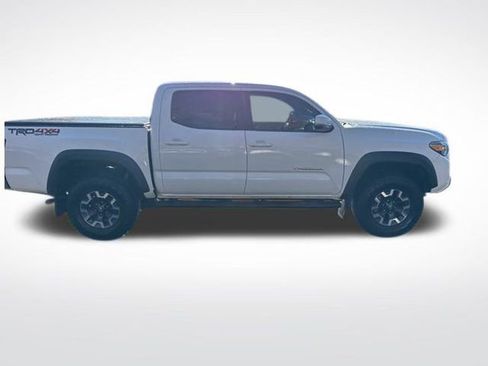 Used 2019 Toyota Tacoma TRD Off-Road image 6