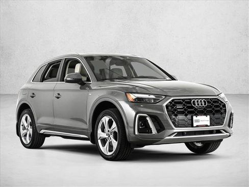 Used 2023 Audi Q5 2.0T Premium Plus w/ Premium Plus Package AWD/4WD image 3