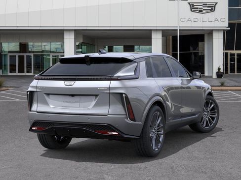 New 2026 Cadillac Lyriq V AWD/4WD image 4