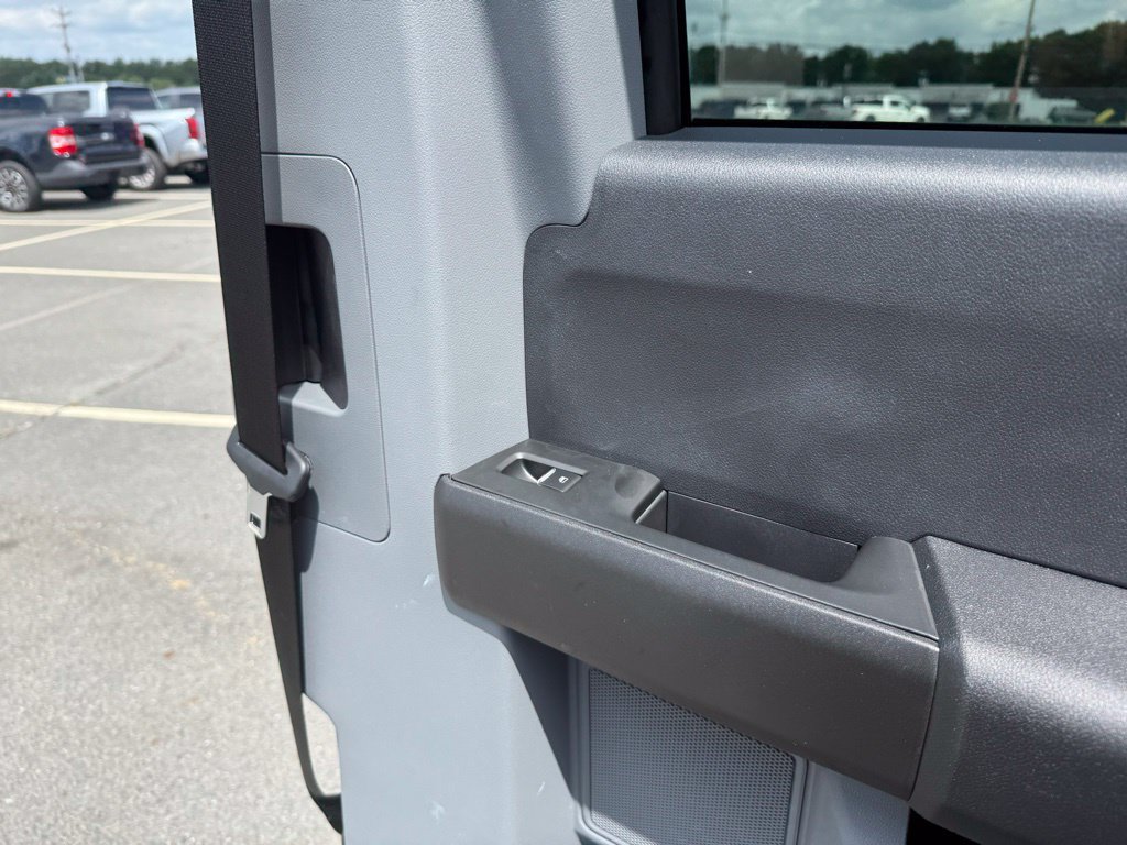 New 2025 Ford F350 XL w/ 360-Degree Camera Package RWD image 36