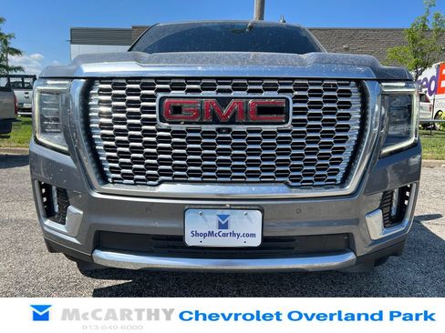 Used 2021 GMC Yukon Denali w/ Denali Ultimate Package AWD/4WD image 8