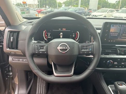 New 2026 Nissan Pathfinder SL w/ SL Premium Package FWD image 21