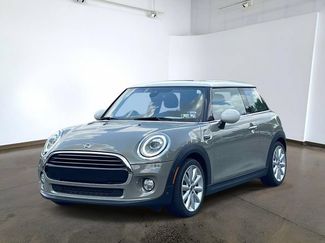 Used 2019 MINI Cooper 2-Door Hardtop w/ Storage Package FWD video 1