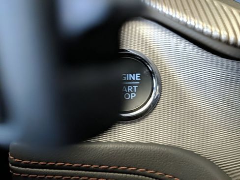 Certified 2025 Ford Explorer Active image 24