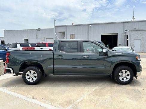 Used 2025 Chevrolet Silverado 1500 LT RWD image 3