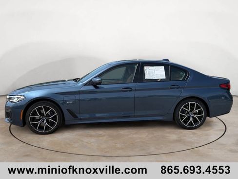 Used 2023 BMW 530e xDrive w/ Premium Package AWD/4WD image 6