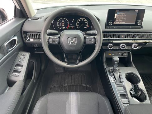 Used 2023 Honda Civic LX image 2