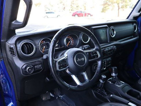 Used 2018 Jeep Wrangler Unlimited Sahara w/ Dual Top Group AWD/4WD image 16