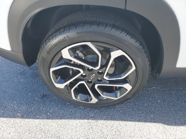 Used 2026 Chevrolet Trax RS FWD image 28
