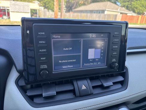 Used 2019 Toyota RAV4 XLE image 12