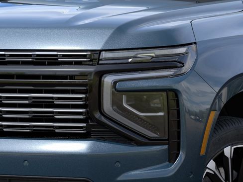 New 2026 Chevrolet Suburban High Country RWD image 10