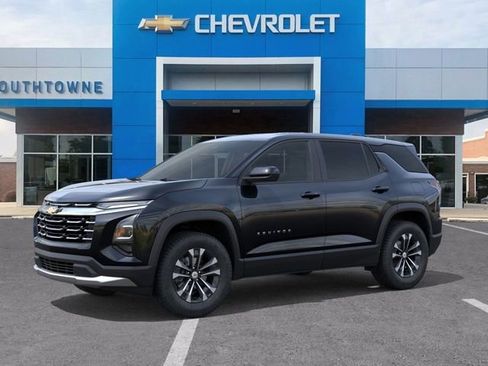 New 2026 Chevrolet Equinox LT FWD image 2