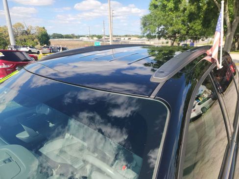 Used 2017 Chevrolet Traverse LT image 12